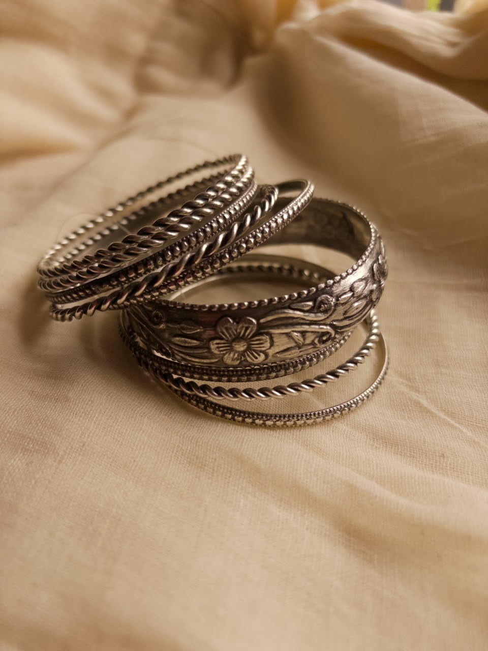 Flower oxidised bangles