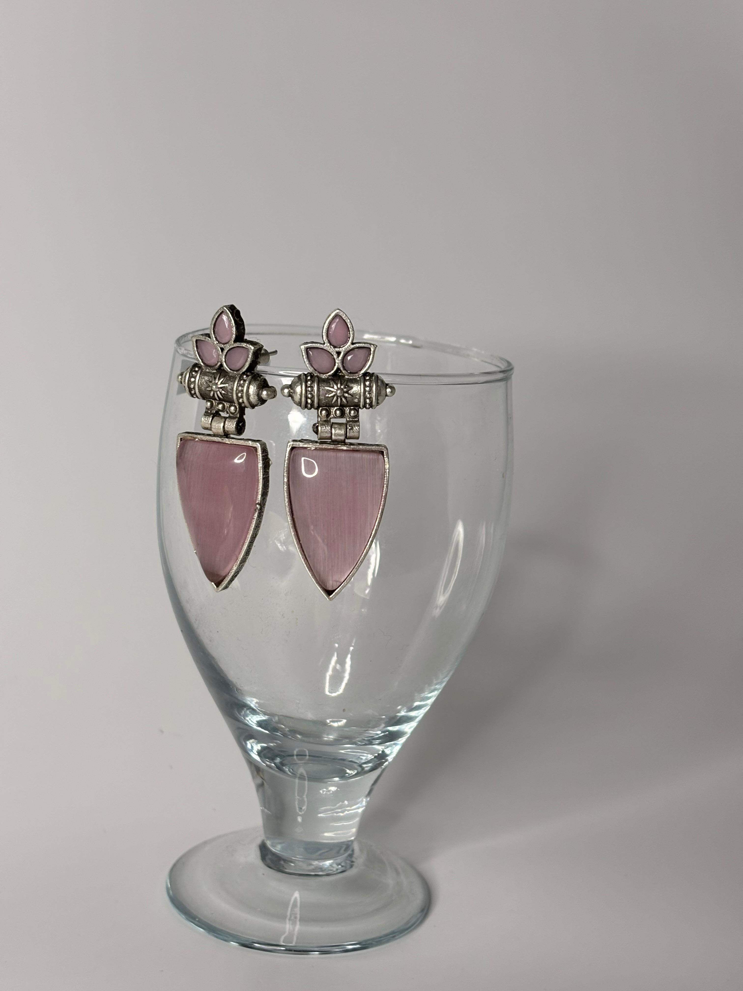 Pink flower leaf earring