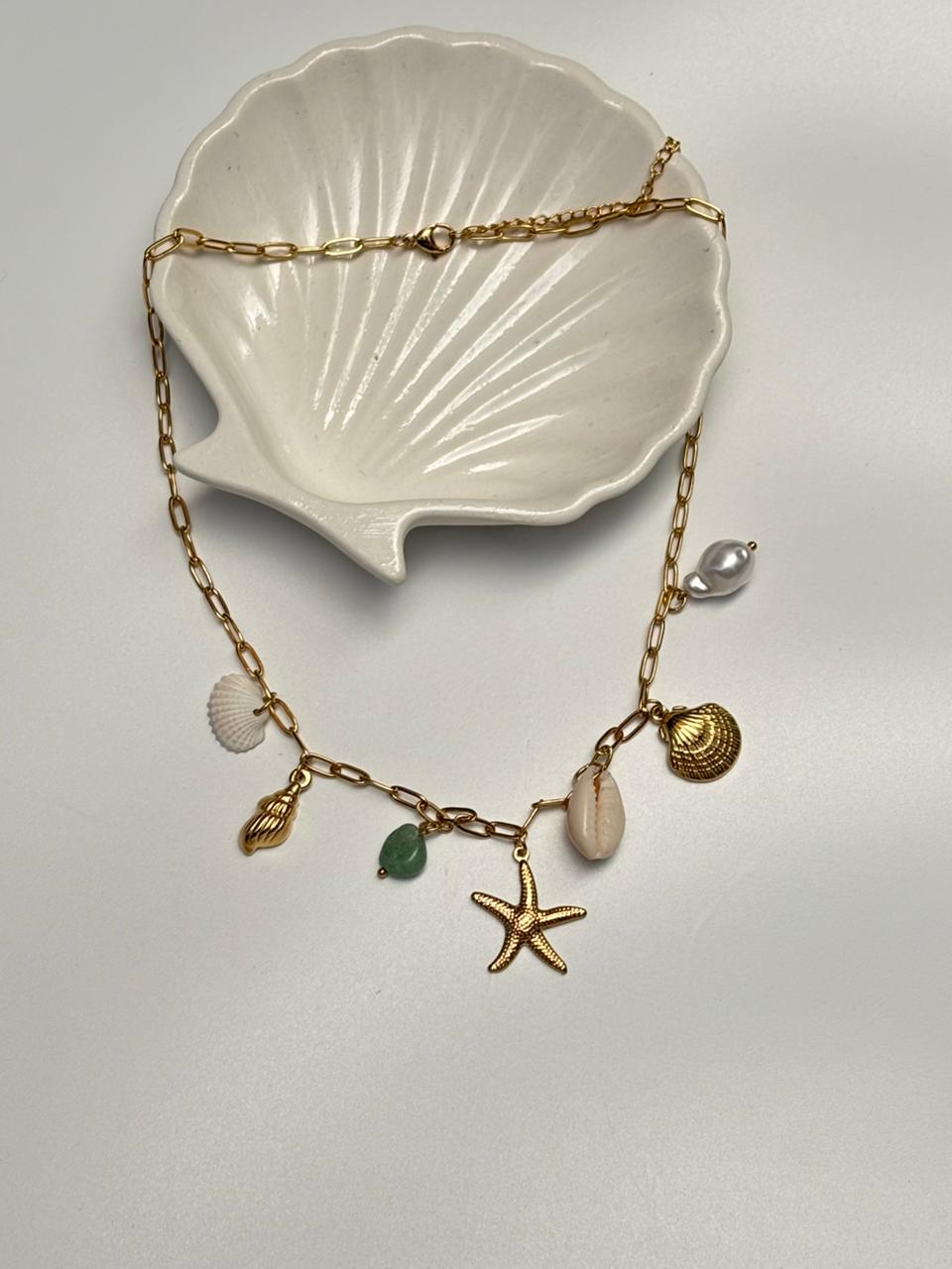 Star fish sea charm neckpiece