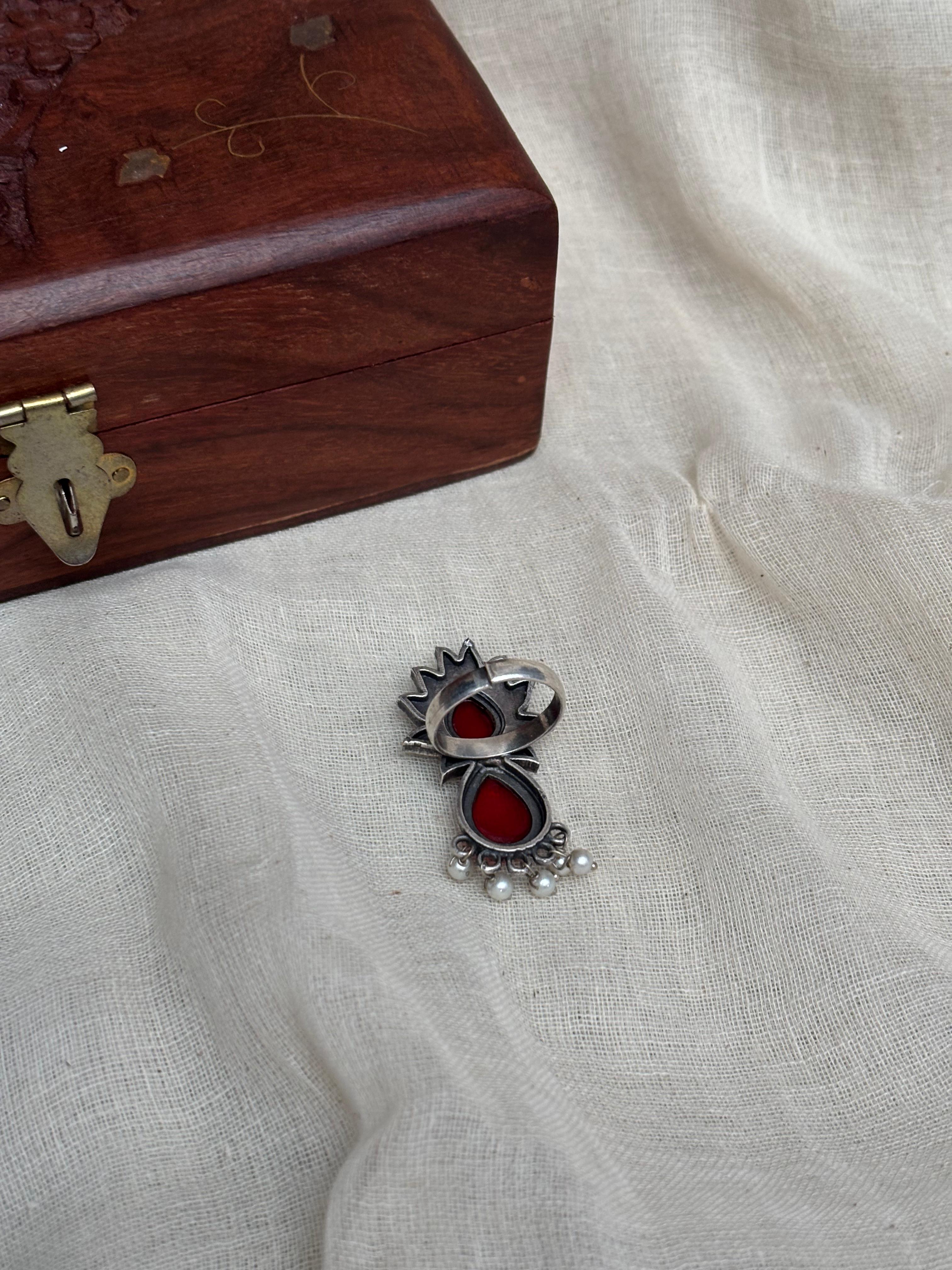 Lotus red pearl ring