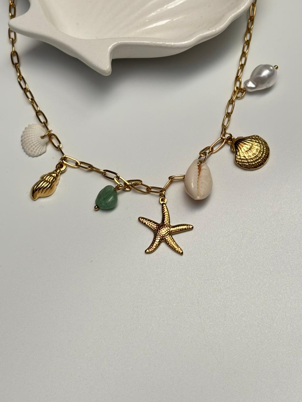 Star fish sea charm neckpiece